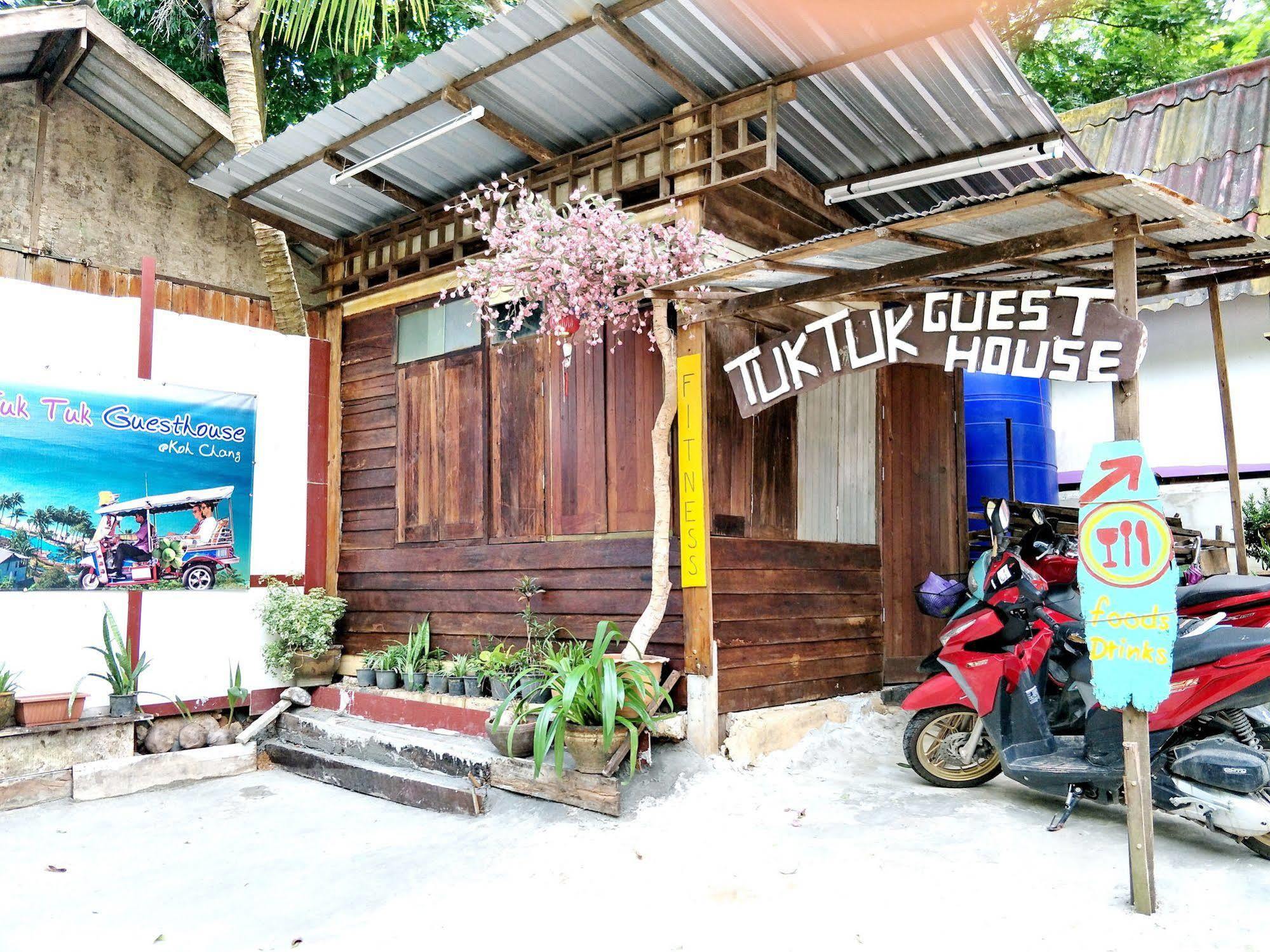 Tuk Tuk Guesthouse Ко Чанг Екстериор снимка
