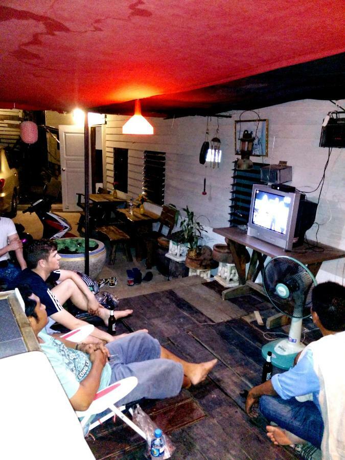 Tuk Tuk Guesthouse Ко Чанг Екстериор снимка