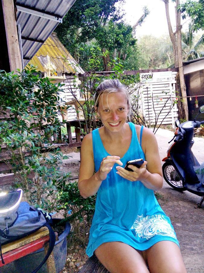 Tuk Tuk Guesthouse Ко Чанг Екстериор снимка